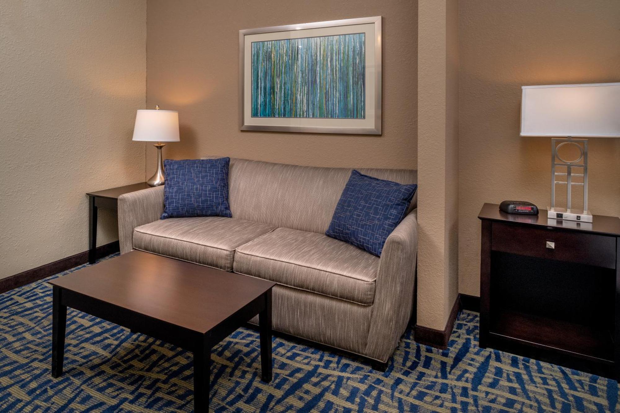 Holiday Inn Express & Suites Lebanon By Ihg Екстер'єр фото