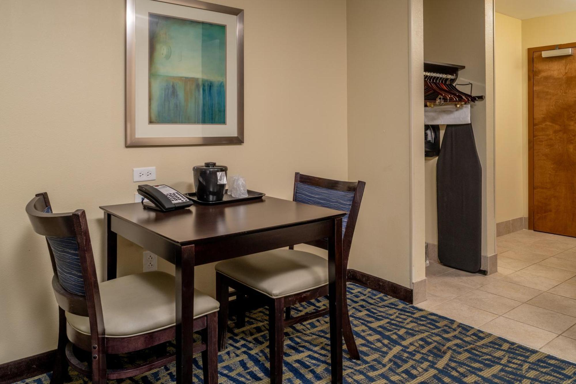 Holiday Inn Express & Suites Lebanon By Ihg Екстер'єр фото