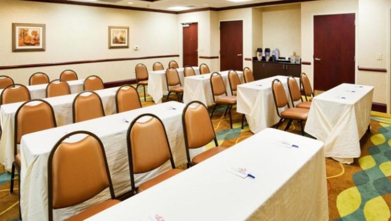 Holiday Inn Express & Suites Lebanon By Ihg Екстер'єр фото